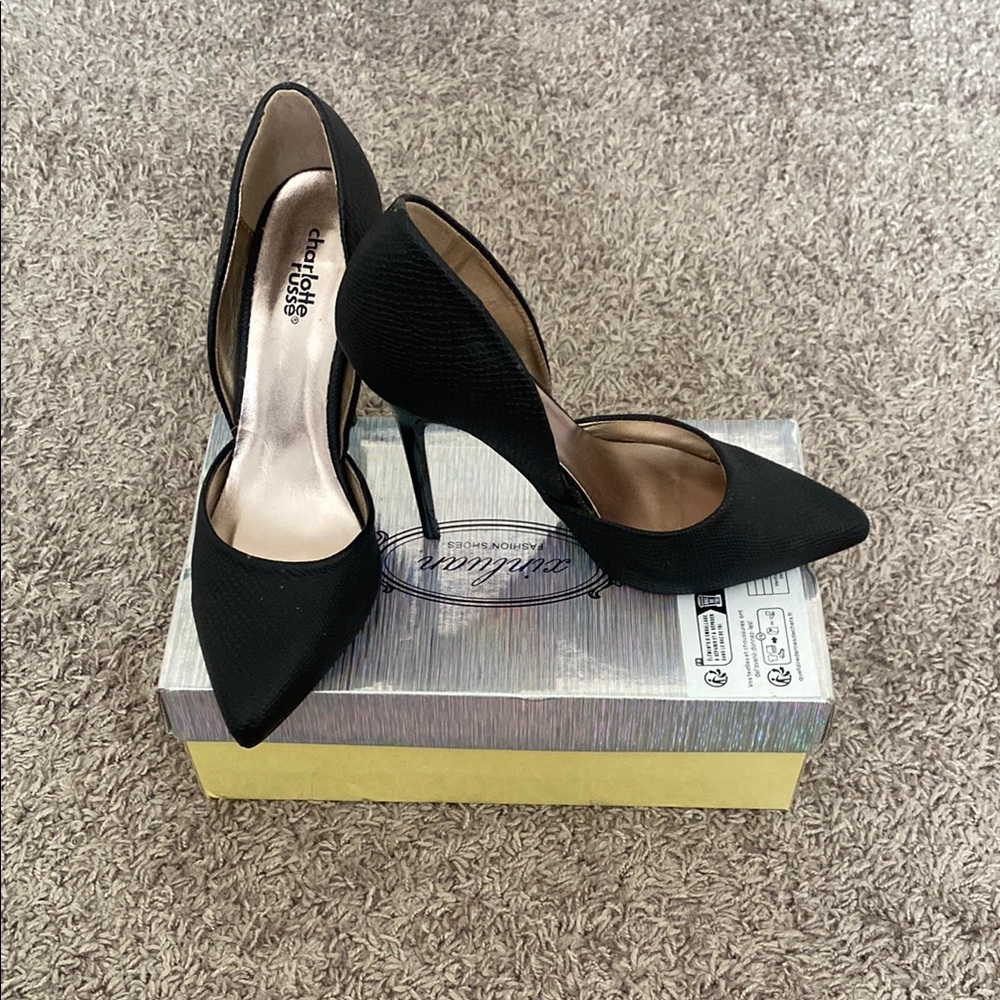 Black High Heels by Delicious